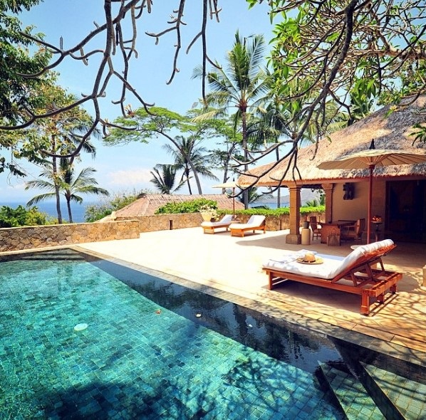 green-sukabumi-stone-swimming-pool-amankila-resort